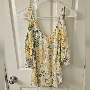 Women's top size small